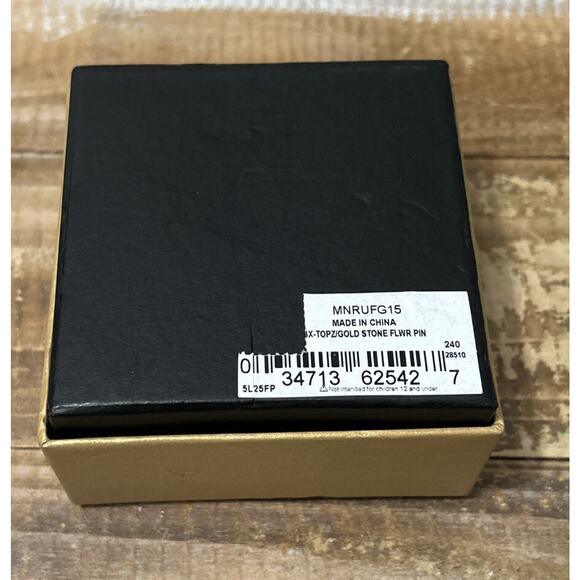 New in Box Signed Monet Topaz & Gold Tone Flower Statement Pin Brooch Rhinestone - Picture 4 of 4